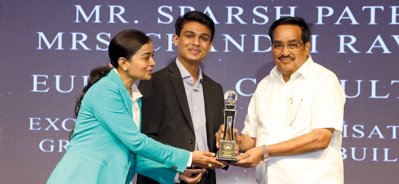 The Leaders of Navbharat 2025 - Sparsh Patel and Chandni Ravani Receiving Award